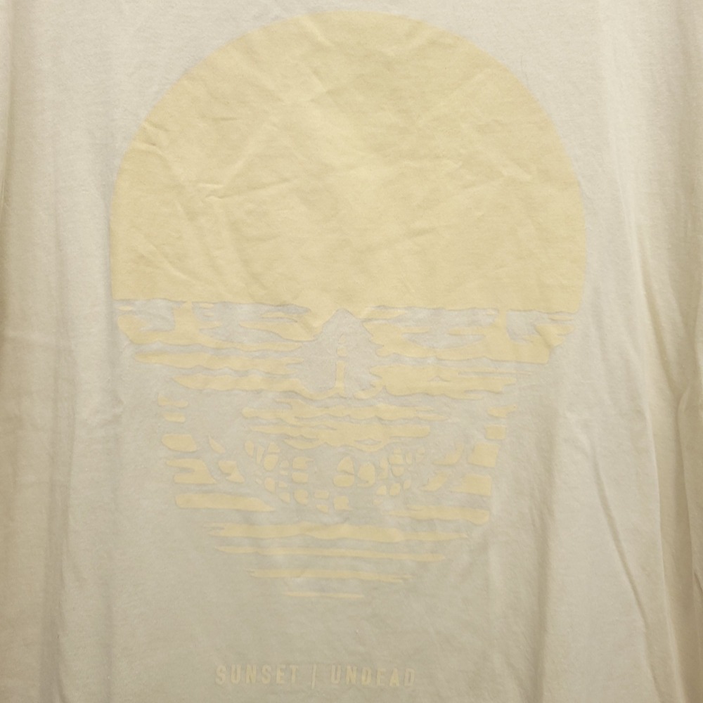 Chomp Sunset Undead Tshirt Size XL Off-White Lifestyle Skater Art‎ Streetwear